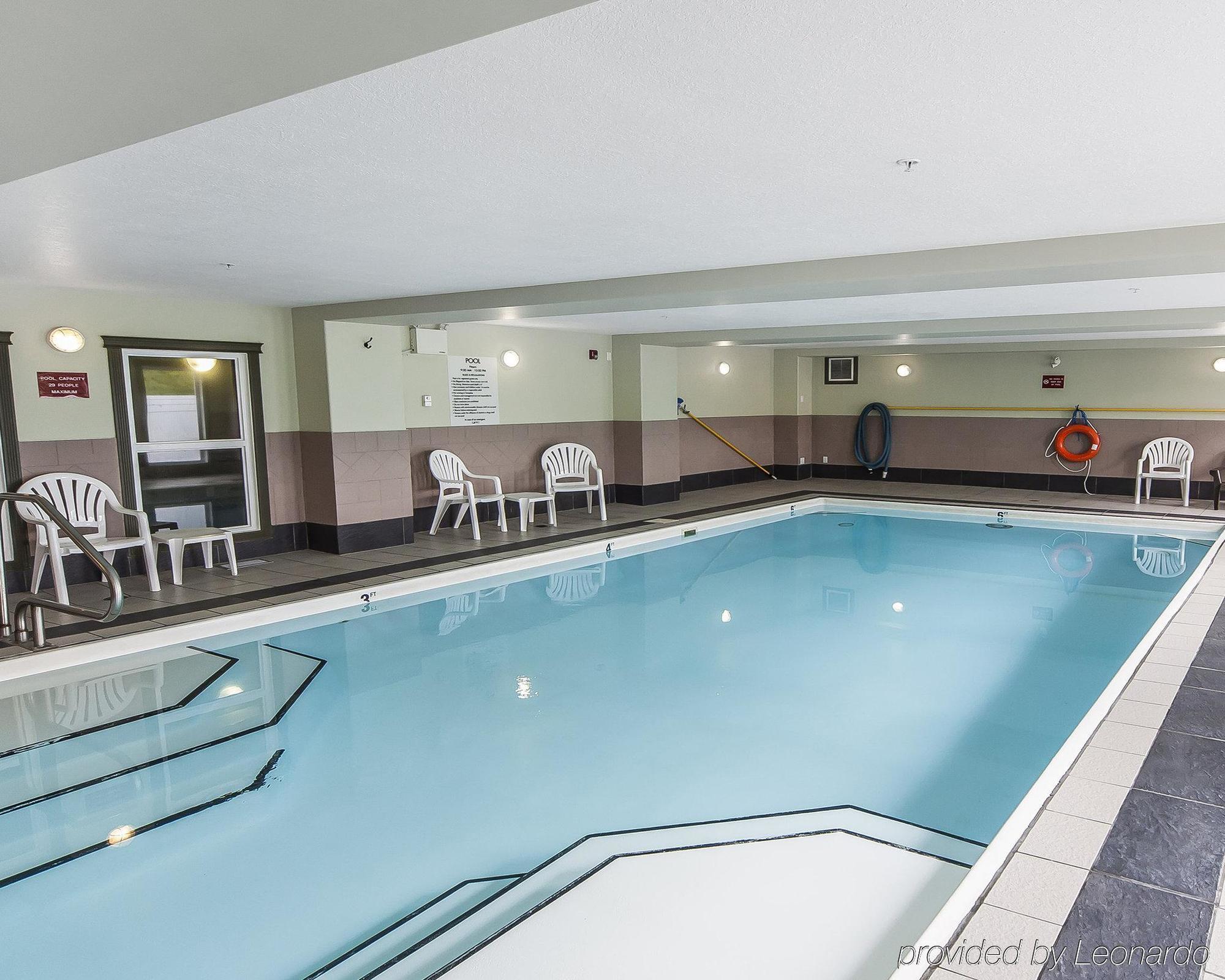 Quality Inn & Suites Hinton Buitenkant foto